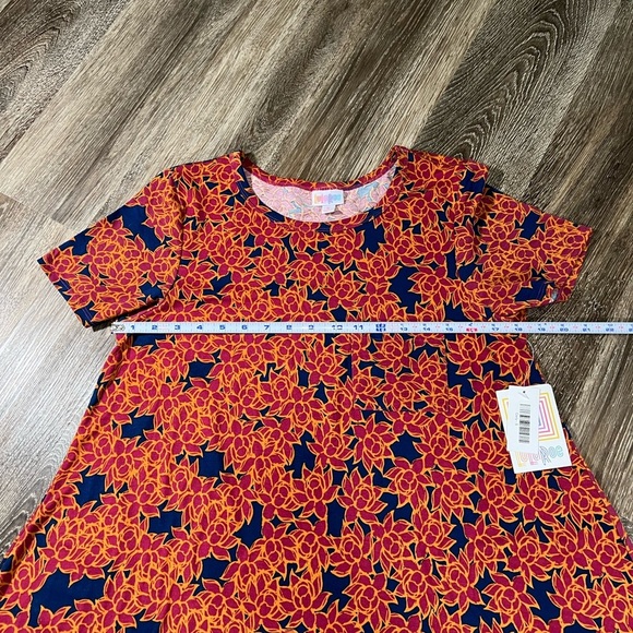 NWT Lularoe Carly Dress Orange Floral Navy Background Sz: Small - Picture 3 of 4